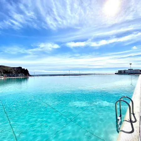 Amplio Apartamento Con 2 Dormitorios Y Vistas A Mar En Costa Del Silencio