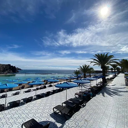 Apartmán Amplio Apartamento Con 2 Dormitorios Y Vistas A Mar En Costa Del Silencio