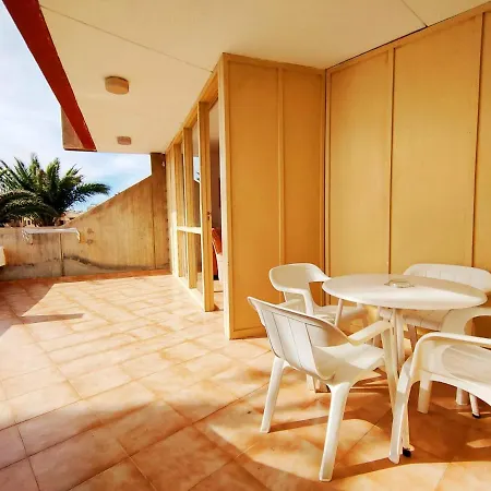 Amplio Apartamento Con 2 Dormitorios Y Vistas A Mar En Apartament *