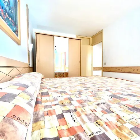 Amplio Apartamento Con 2 Dormitorios Y Vistas A Mar En Costa Del Silencio