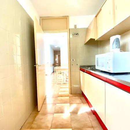 Amplio Apartamento Con 2 Dormitorios Y Vistas A Mar En Apartment